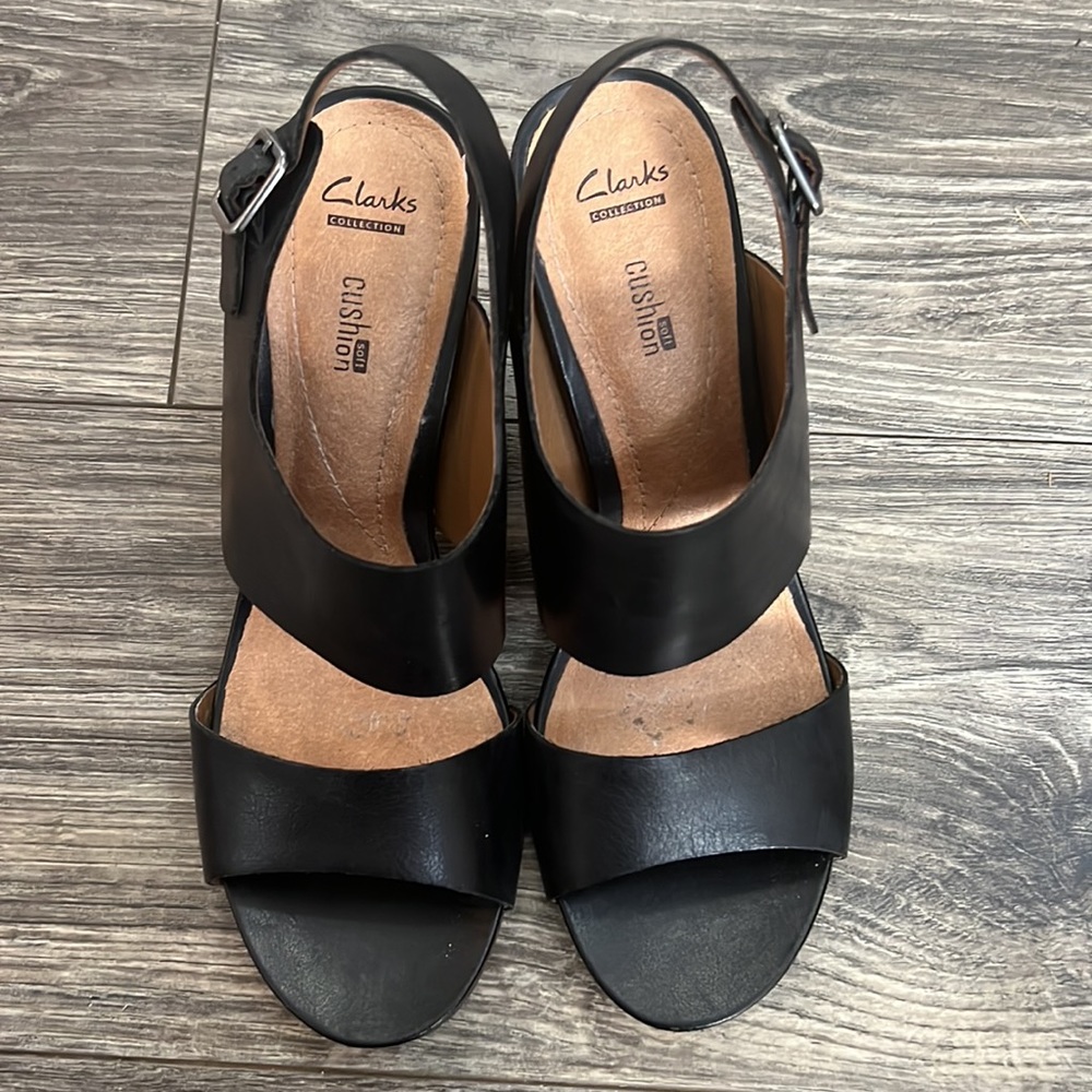 Clarks Banoy Tulia Black Leather Block Heel Sandal